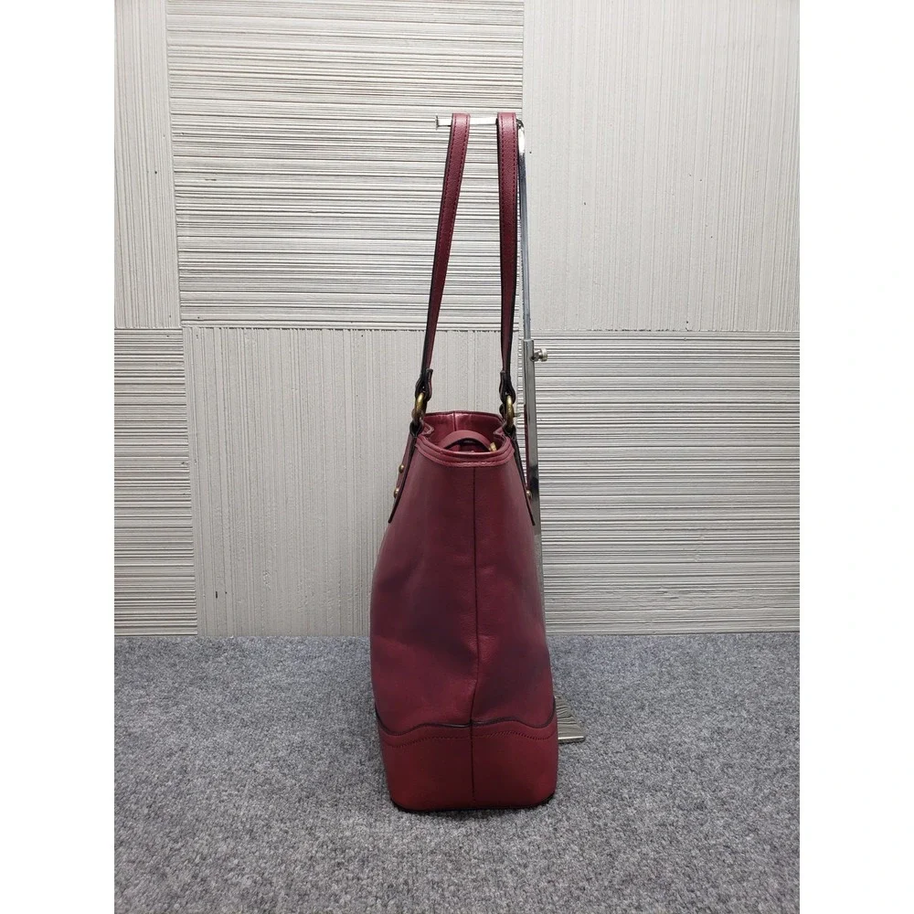 Frye And Co Women Handbag Maroon Snap Inner Pocket Lined Gold Ring Hardware City